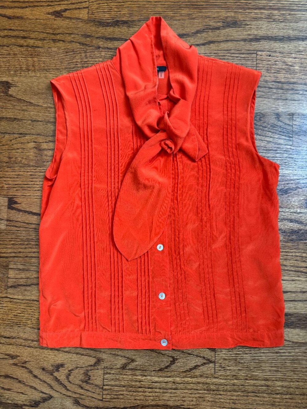 Raoul 100% Silk Sleeveless Blouse Tie Neck Rosette Detail Orange Button Down Sz4